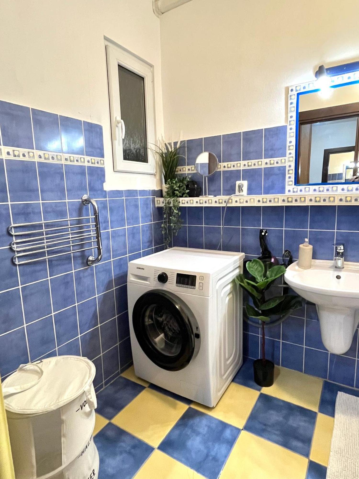 Audrey Hepburn Apartment Old Town Air Conditioned Братислава Екстер'єр фото