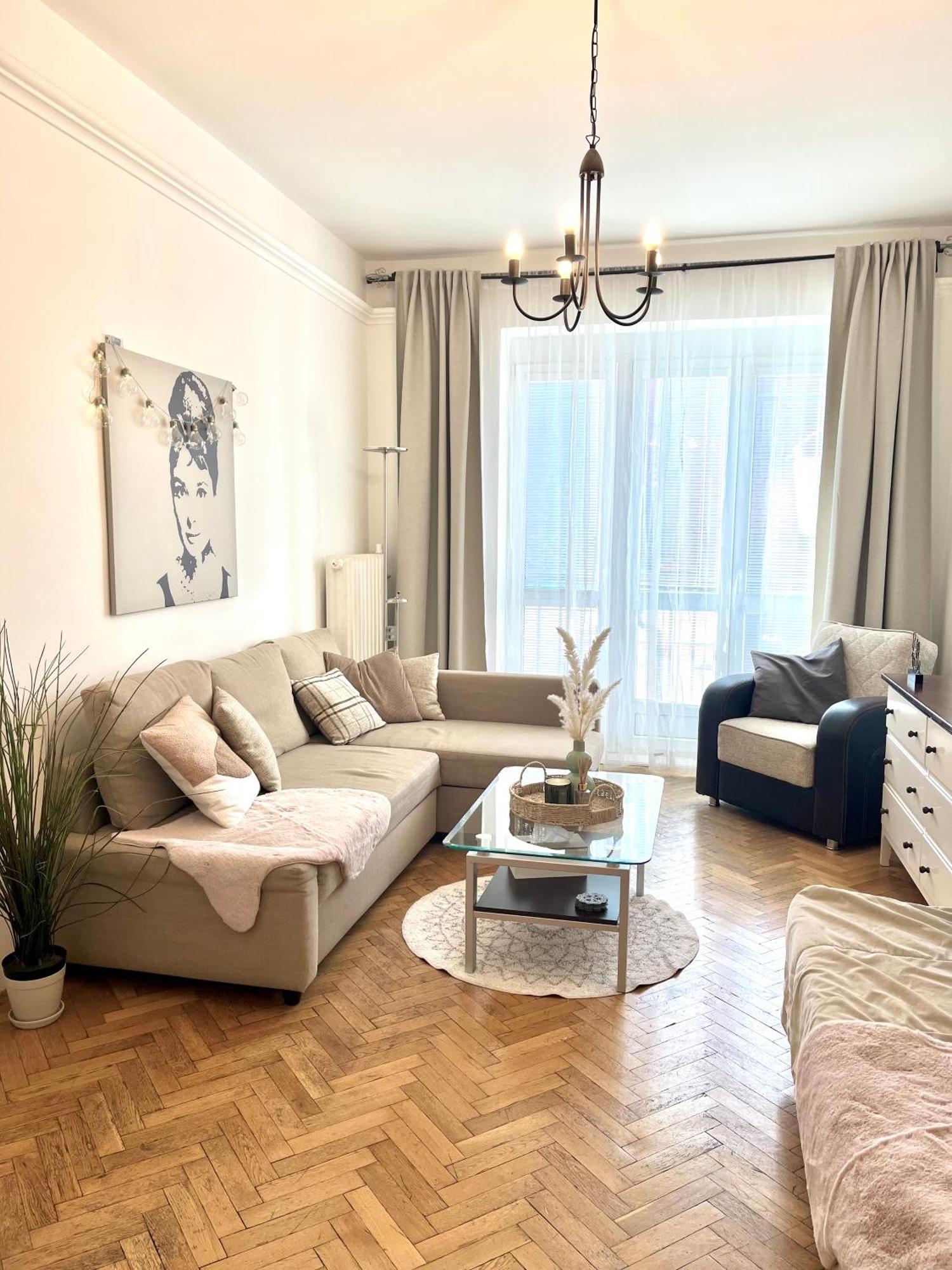 Audrey Hepburn Apartment Old Town Air Conditioned Братислава Екстер'єр фото